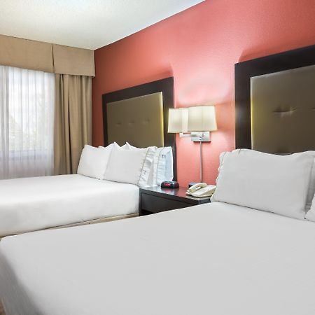 Holiday Inn Express Hotel & Suites Kendall East-Miami By Ihg Esterno foto