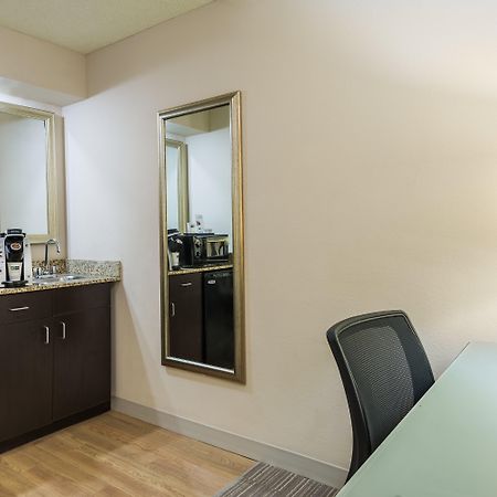 Holiday Inn Express Hotel & Suites Kendall East-Miami By Ihg Esterno foto