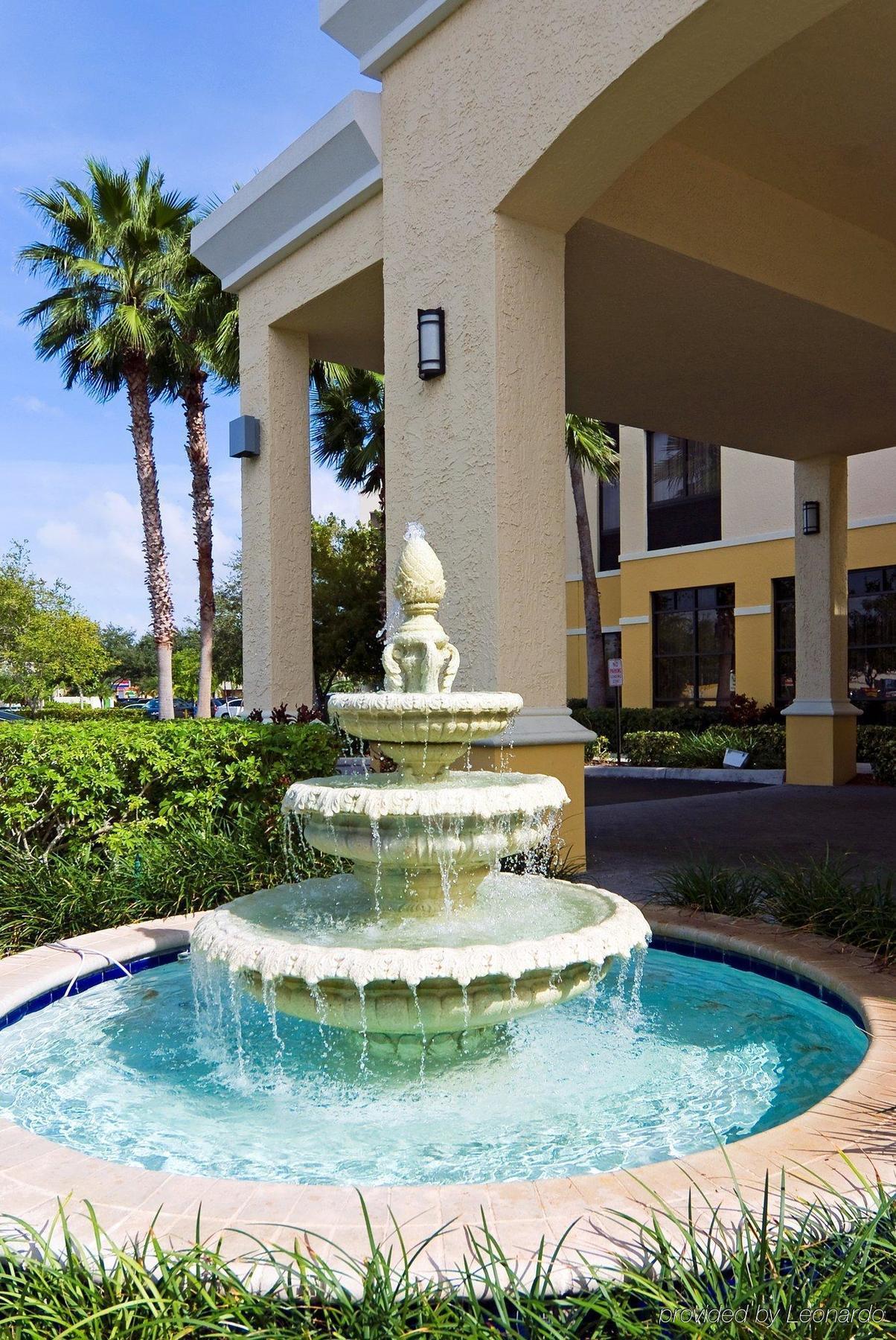 Holiday Inn Express Hotel & Suites Kendall East-Miami By Ihg Esterno foto